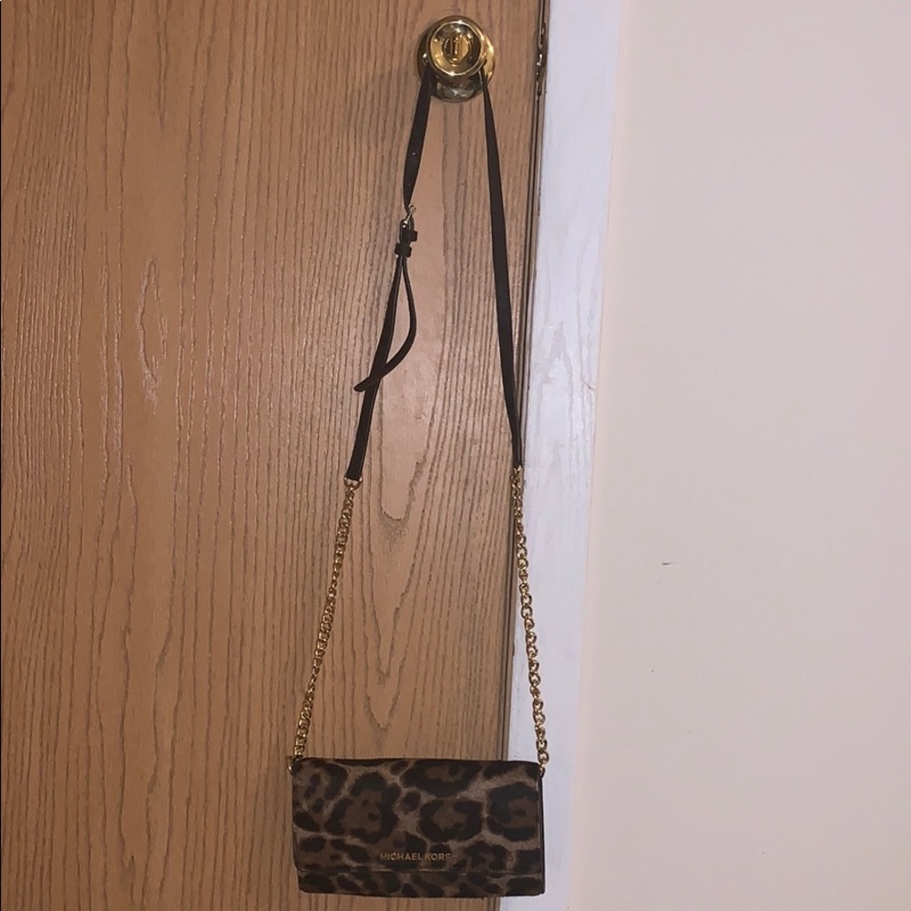 Michael Kors crossbody Wallet - Picture 2 of 6